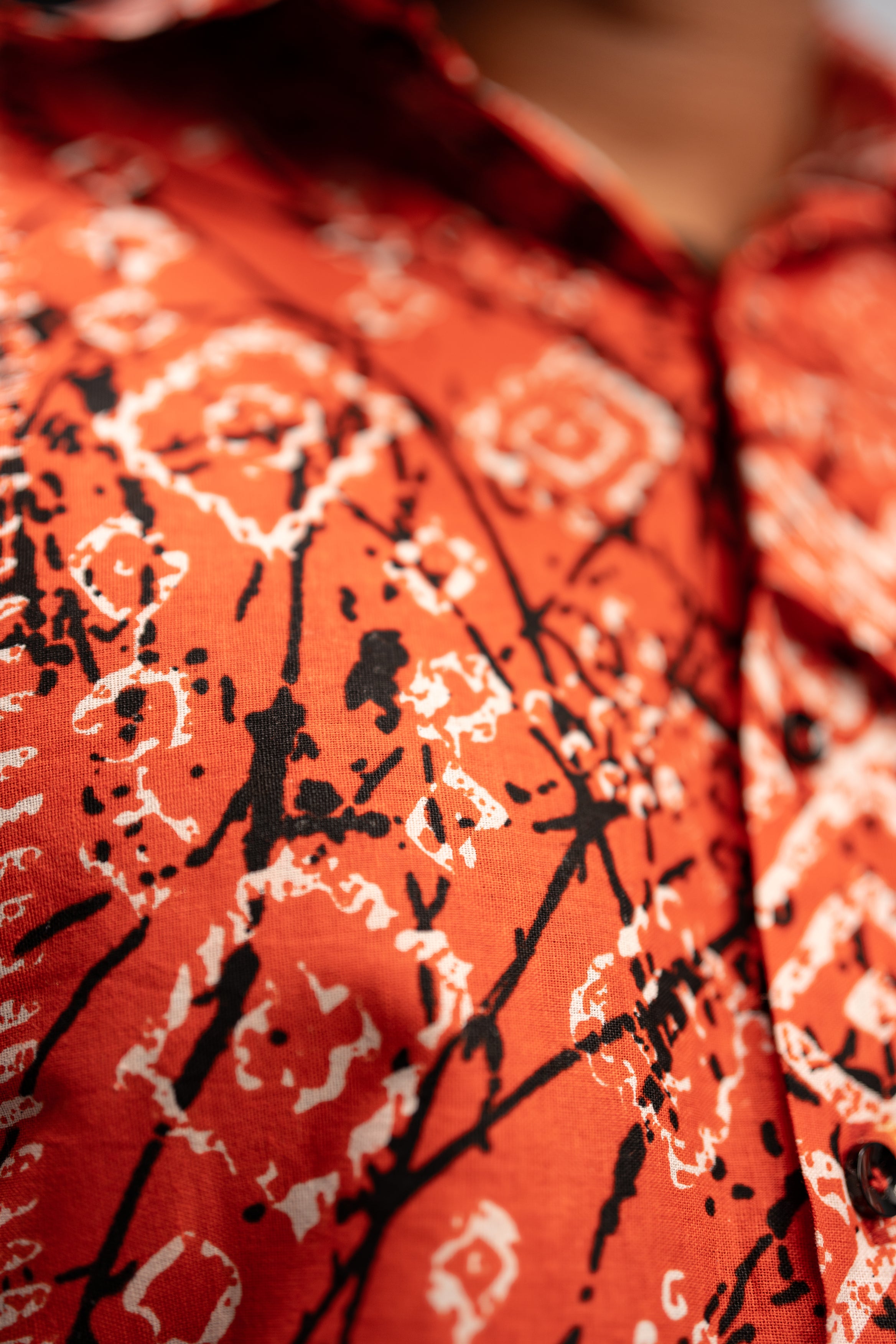 Obafemi Men’s African Print Shirt (Natural Geometric)