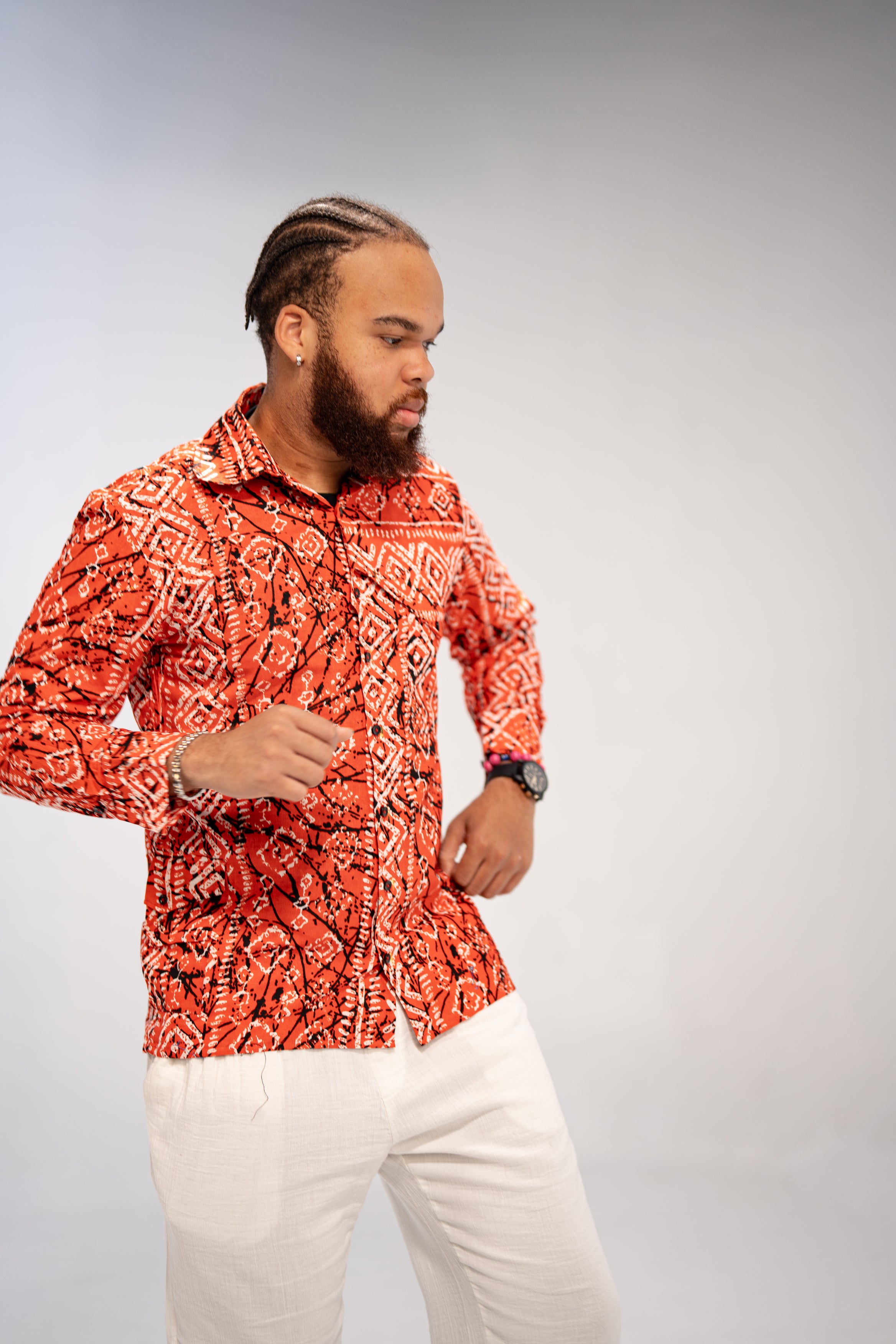 Obafemi Men’s African Print Shirt (Natural Geometric)