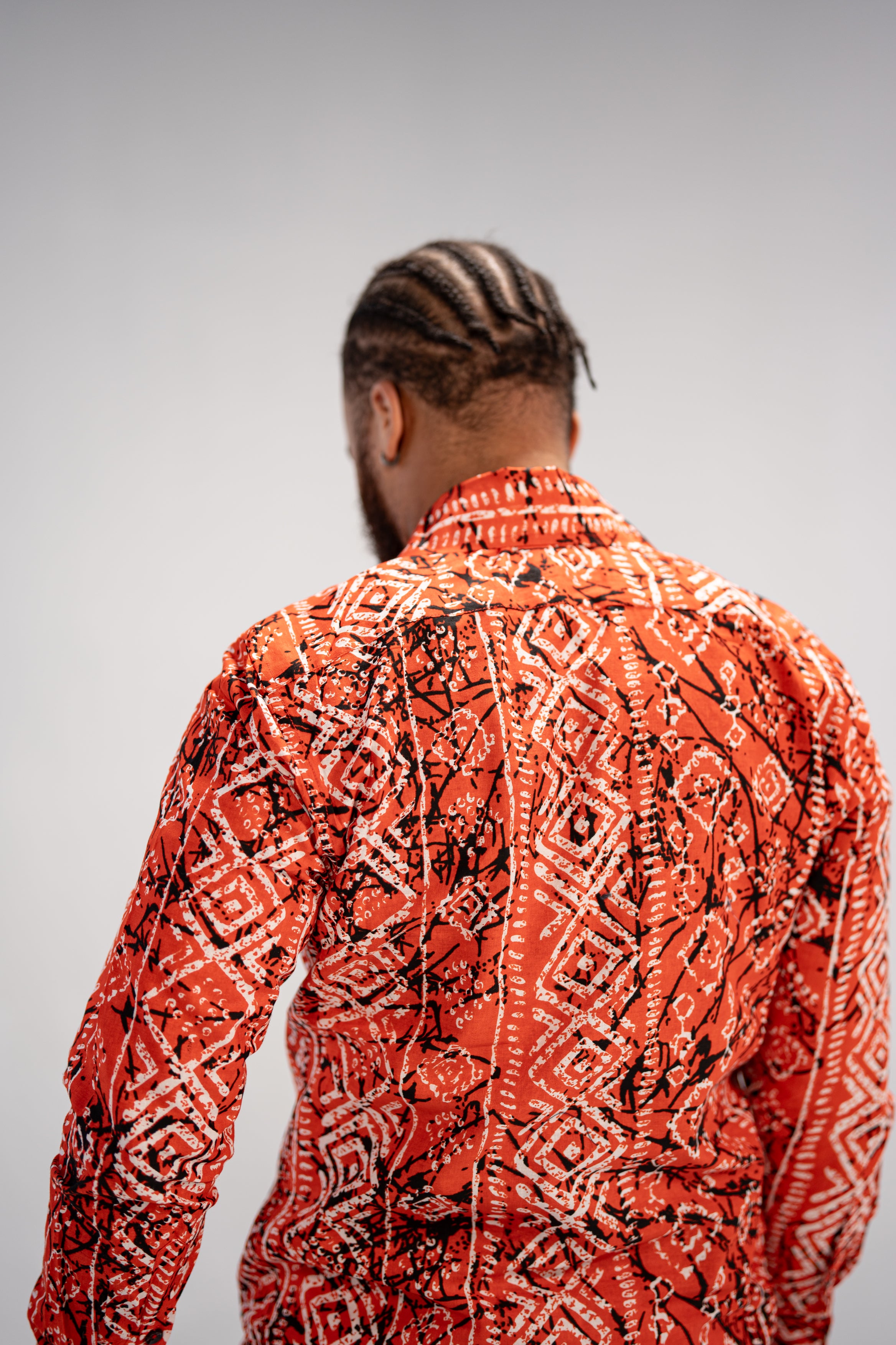 Obafemi Men’s African Print Shirt (Natural Geometric)