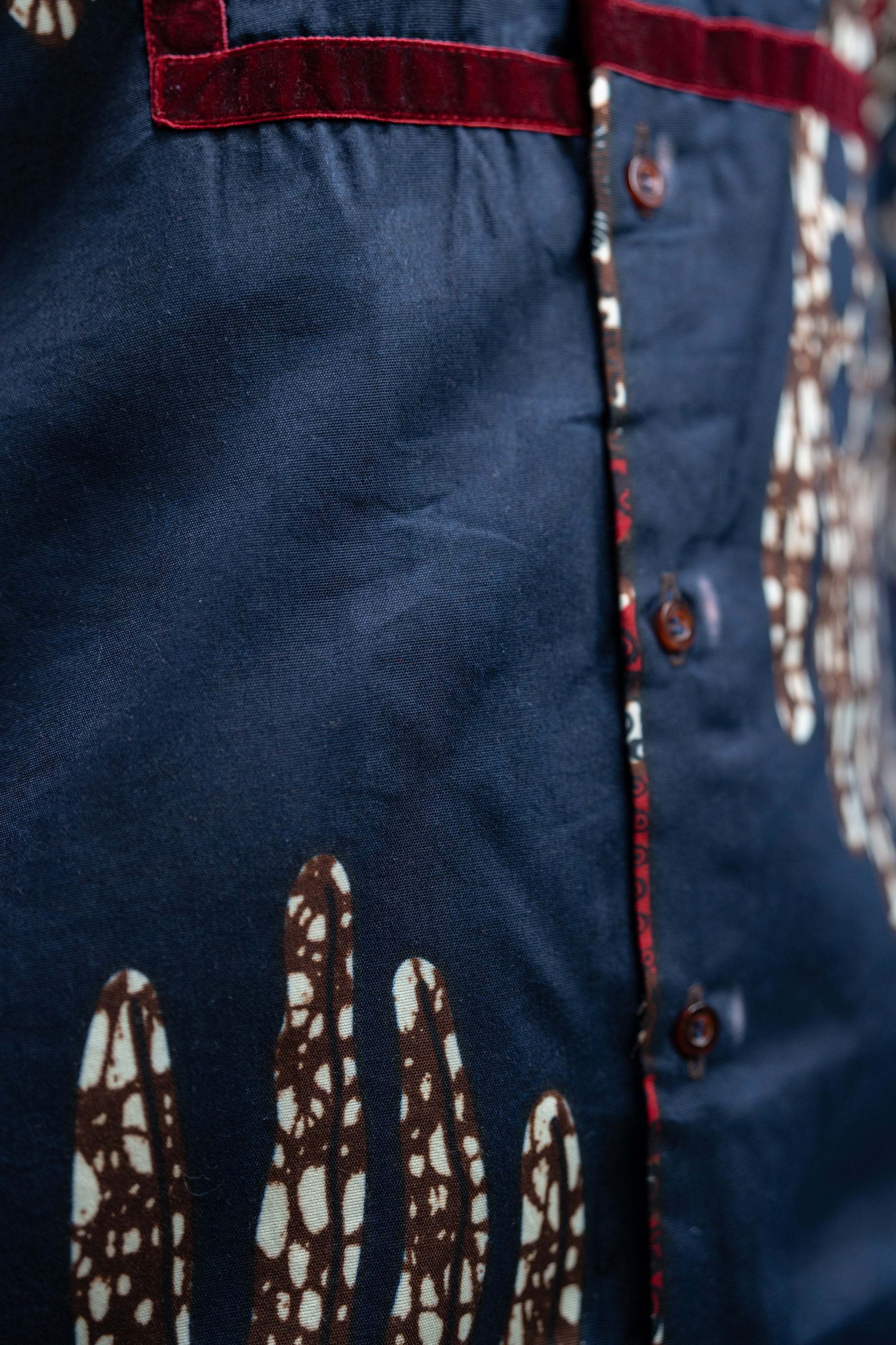 Azu Men’s African Print Shirt (Navy Red Multipattern)