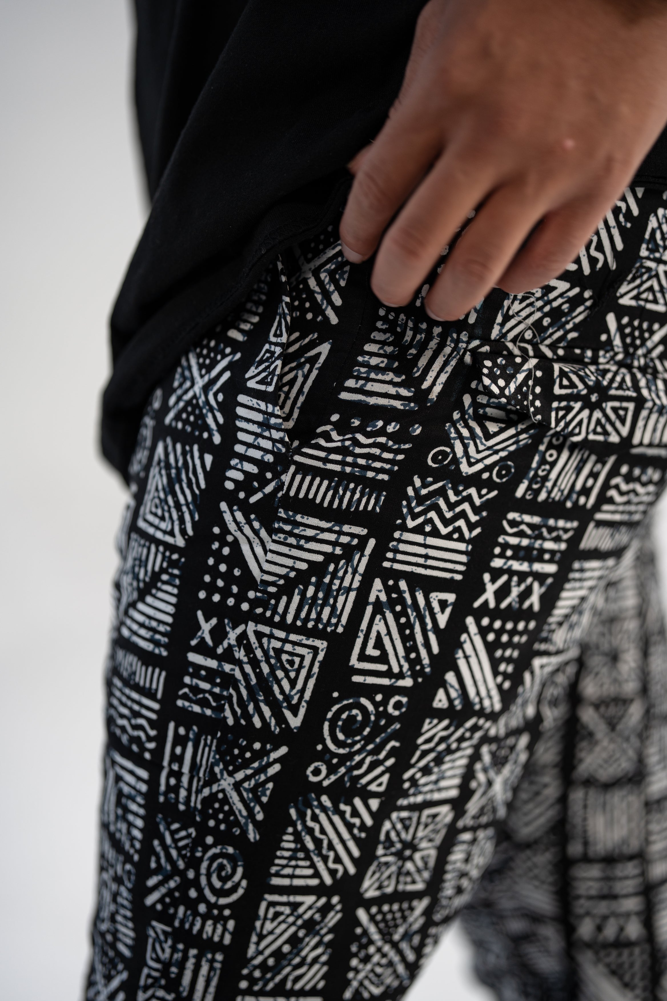 Golibe Men's African Print Trousers (Geometric)