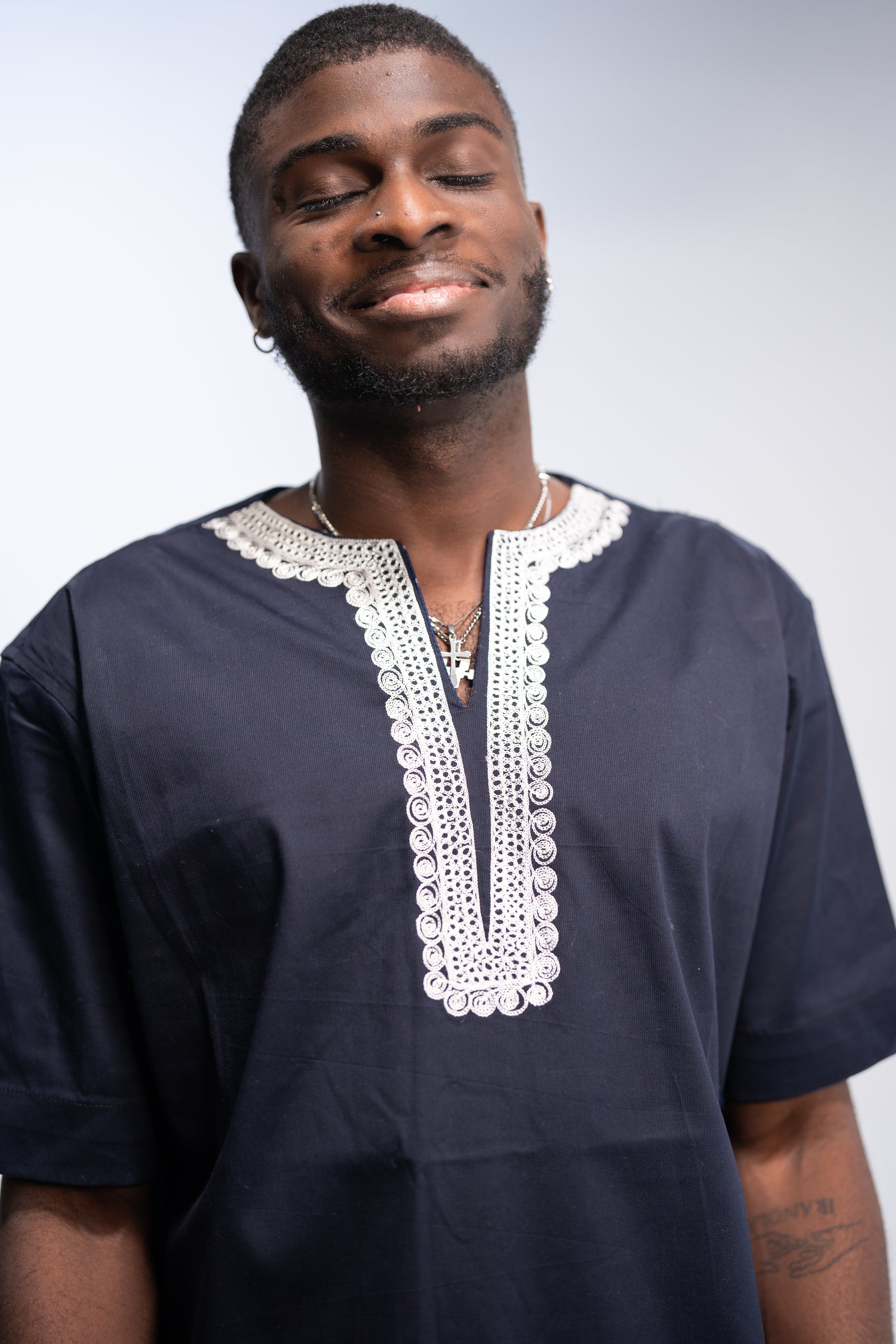 Olumide Men's African Embroidered Traditional Top (Navy)
